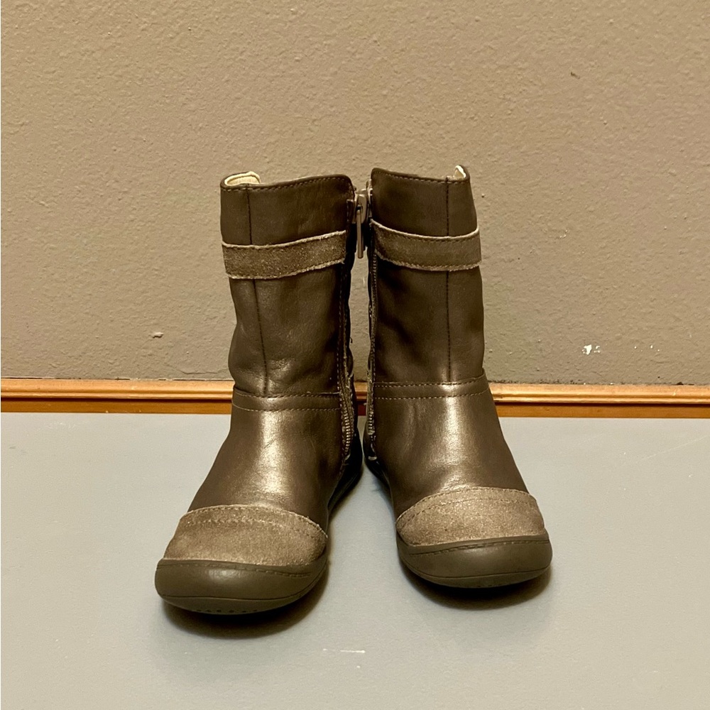 Clarks First Shoes Leather Zip-up Boots, Gold - Size 5-1/2 UK (US 6) (VGUC)
